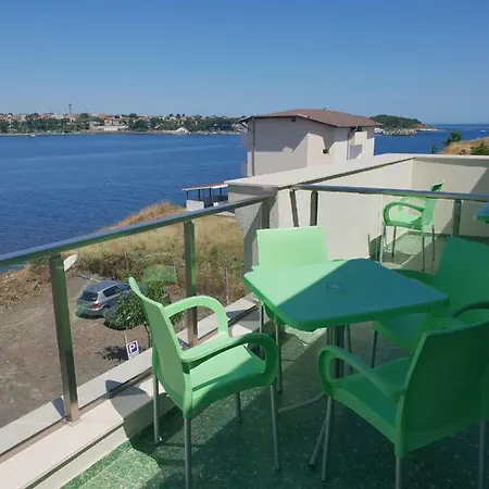 Paradise Hotel Țarevo