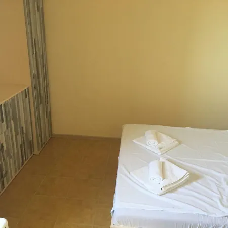 Paradise Hotel Țarevo